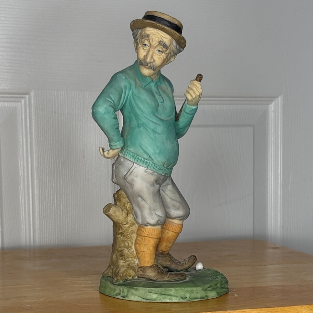 VTG Hand-Painted Ceramic Golfer Figurine Grumpy Old Man Golf Statue on Stump 9”